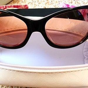 Womens Oakley limited edition breast cancer awareness sunglasses with case
